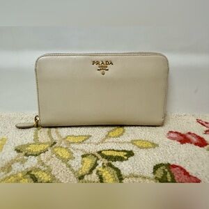 PRADA Gray Beige Saffiano 100% Leather Zip Around Continental Wallet